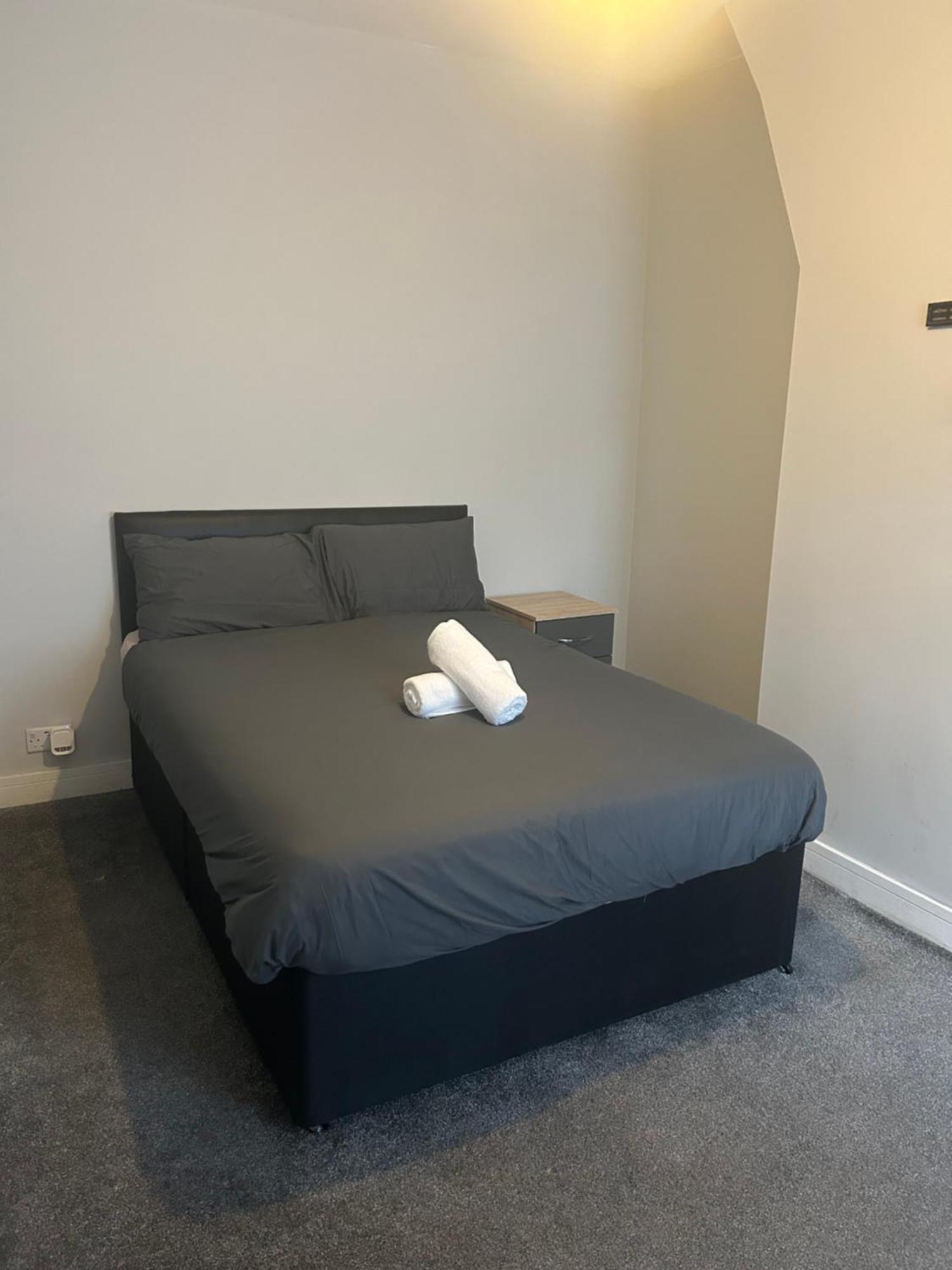 Brunswick Place 1 Bed and Breakfast Stoke-on-Trent Esterno foto
